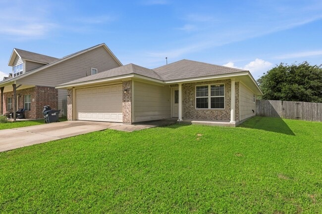 2484 Horse Shoe Dr