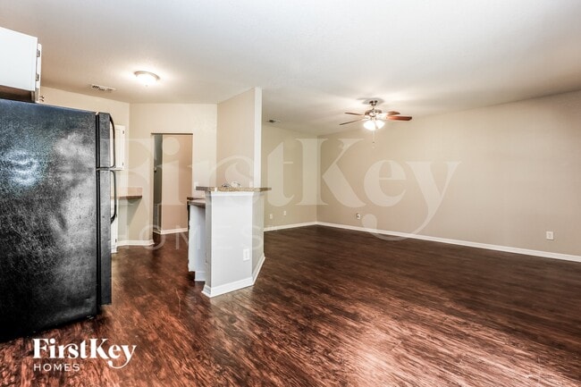 Photo - 2849 Peake St