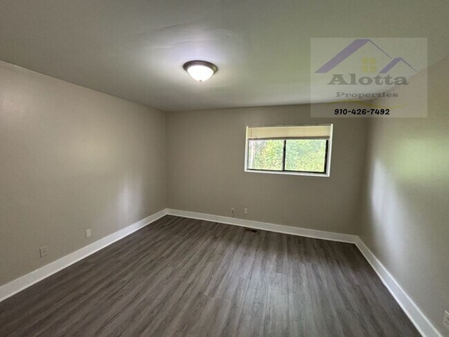 Photo - 306 Wheel Hollow Dr