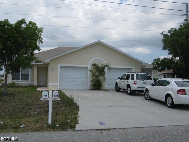 Photo - 528 NE 24th Pl
