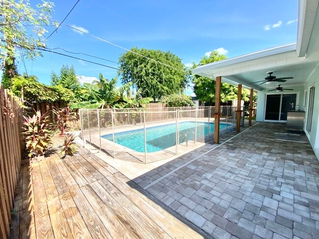 Photo - 9631 NW 24th St