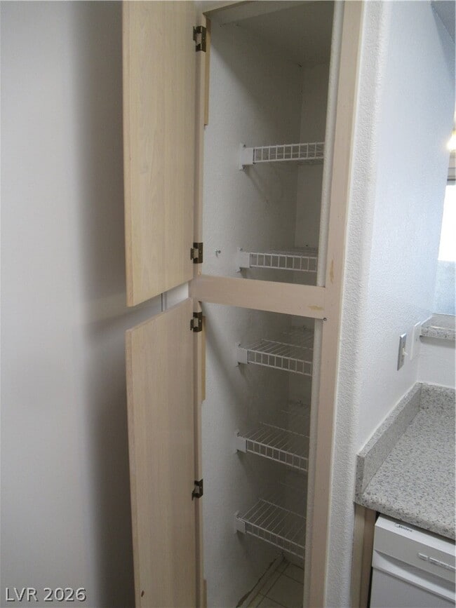 Photo - 555 E Silverado Ranch Blvd Unidad 2090