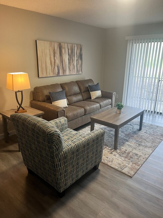 Woodridge Apartments