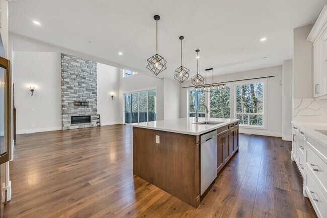 Photo - 4399 Emily Carr Pl