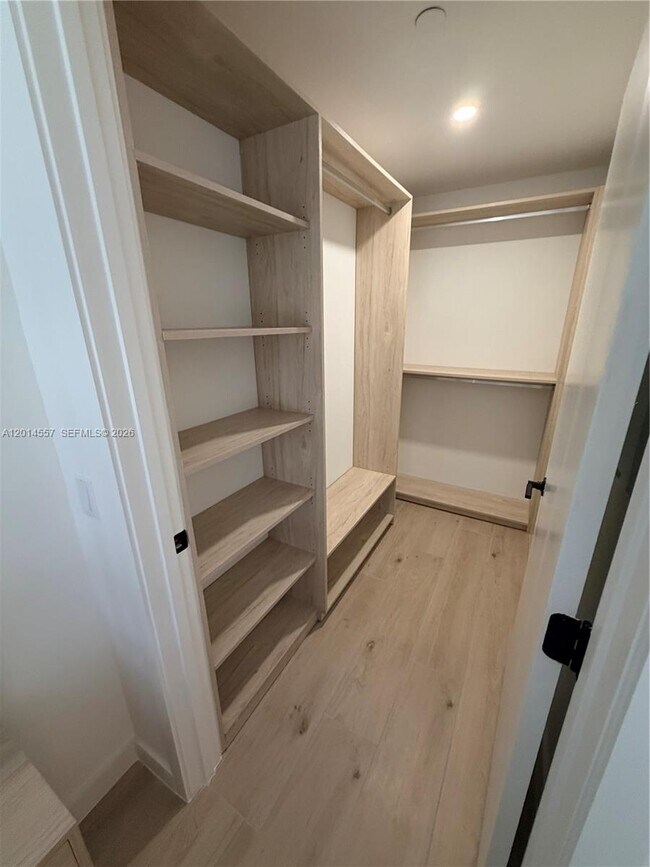 Photo - 225 N Miami Ave Unit 907