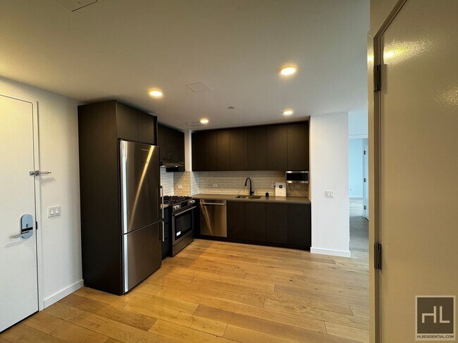 Photo - NORTHERN BOULEVARD Unidad PHC