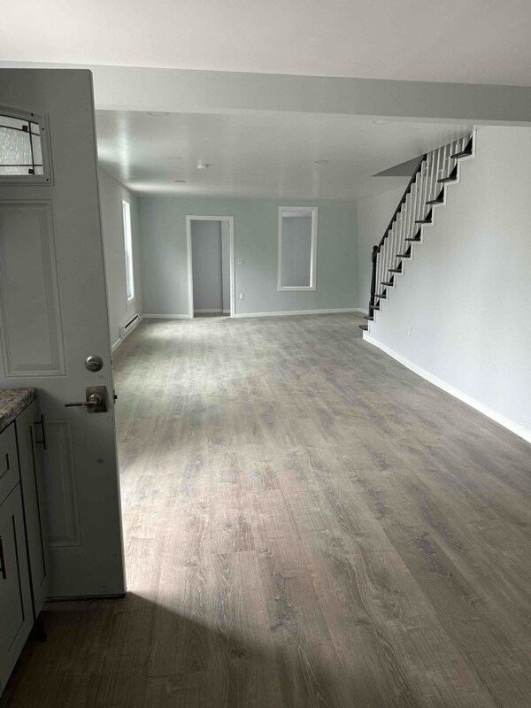 Photo - 535 W State St