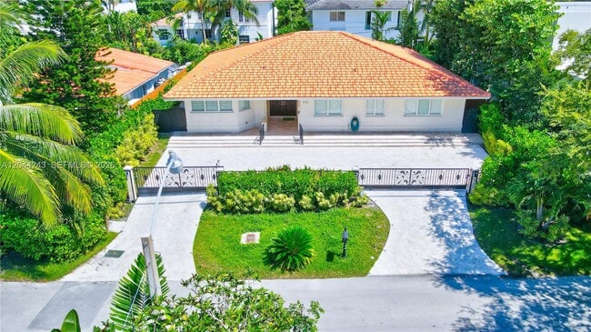 Photo - 773 Woodcrest Rd