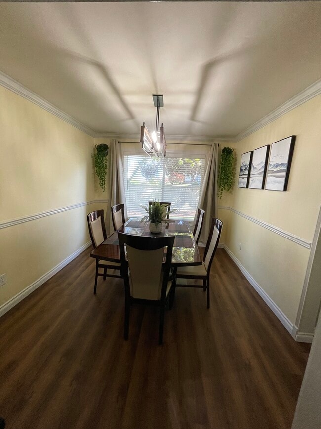 Comedor - 22800 127th Ave SE