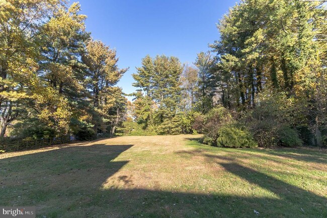 Photo - 1911 Stone Ridge Ln