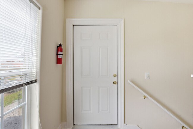 Photo - 2513 Shakespeare St Unit 3