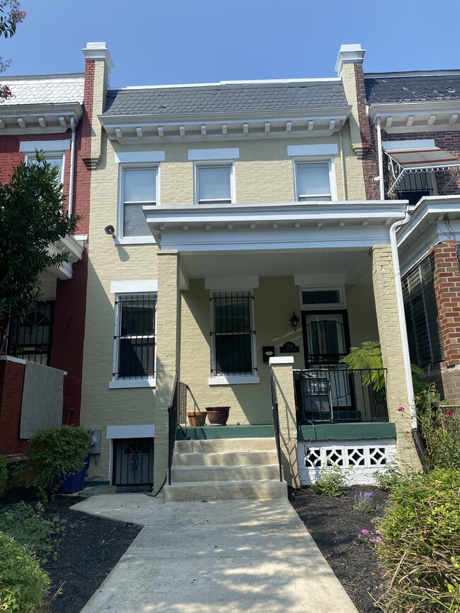 Building Photo - 3308 Park Pl NW Rental