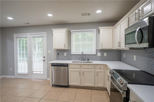 Photo - 3243 Newtons Crest Cir