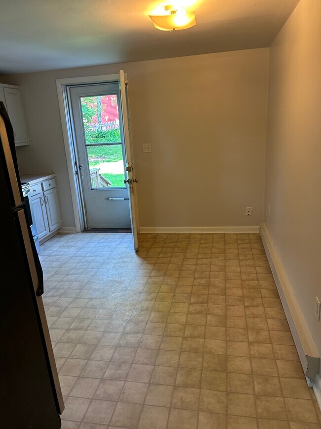 Photo - 538 High St Unit 1