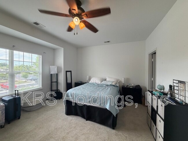 Photo - 1517 Rollesby Way Unit 24