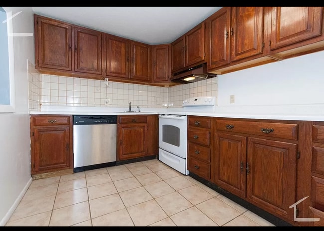 Photo - 121 Tremont St Unidad B3