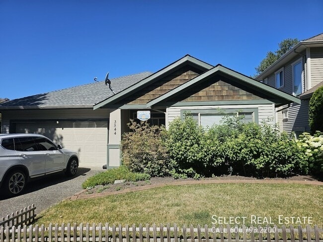 Building Photo - 3544 Bassano Terrace