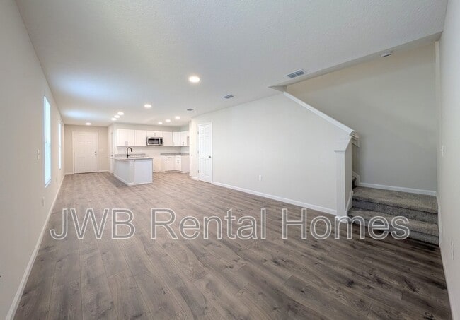 Photo - 7915 Eaton Ave