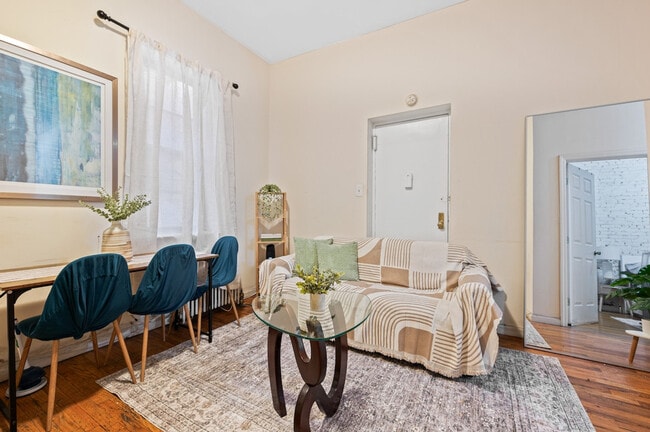 Building Photo - 639 2nd Ave