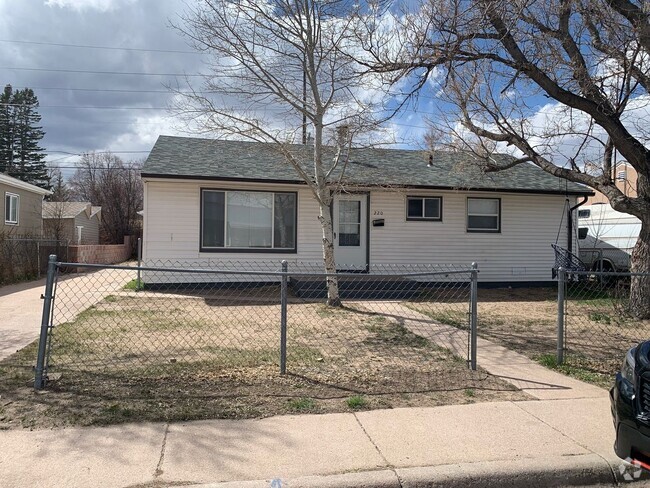 Building Photo - Great 3 Bedroom Home