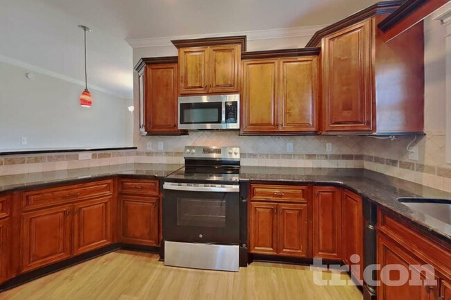 Photo - 1306 Crescent Ridge Drive