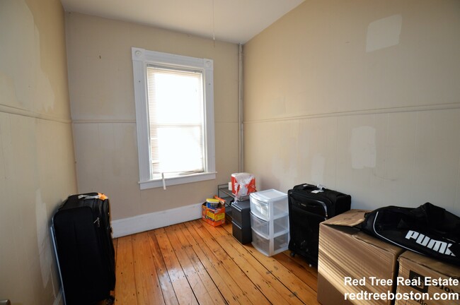 Photo - 24 Highgate St