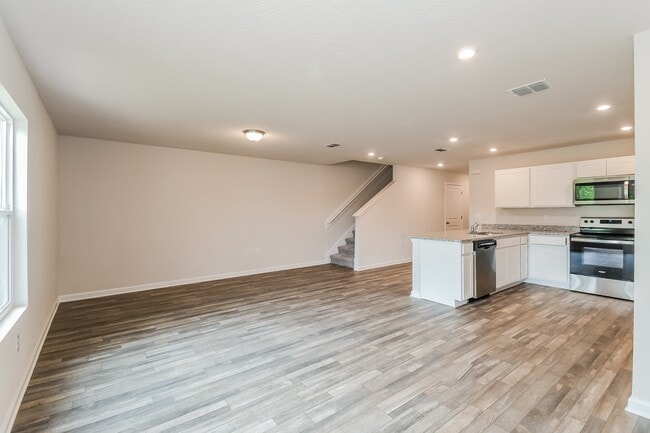 Photo - 45364 Red Brick Dr