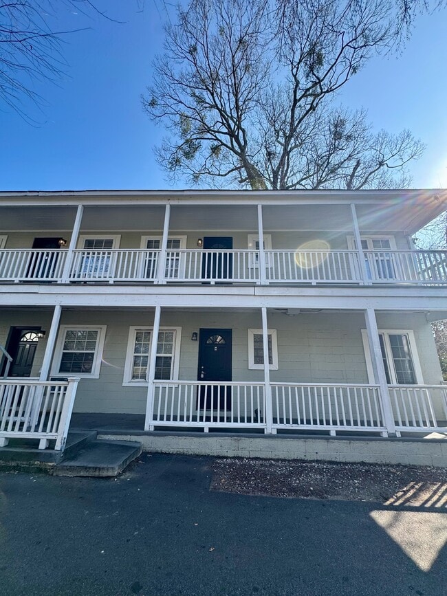 Photo - 402 S Holly St