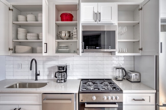 Photo - 152 Salem St Unit FL1-ID1257