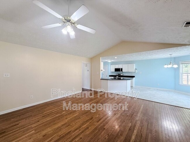 Photo - 219 Woodland Dr