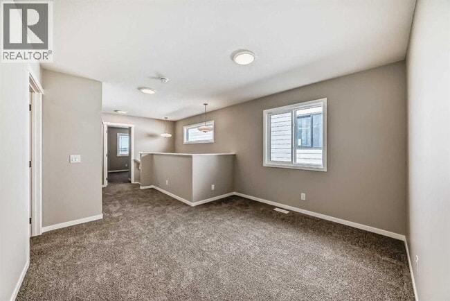 Photo - 1308 Mahogany Blvd SE