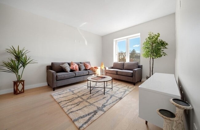 Photo - 932 Broadway Condo Unit 305