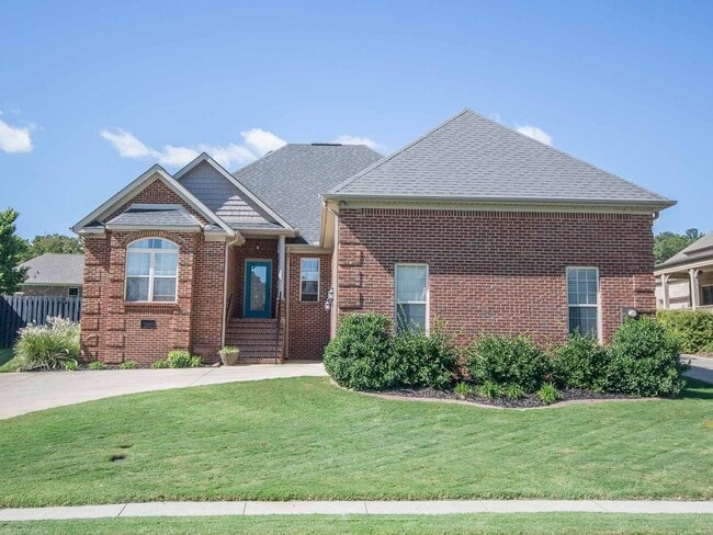 Building Photo - Luxury Living in Canebrake – Spacious, Stylish & Perfectly Located!