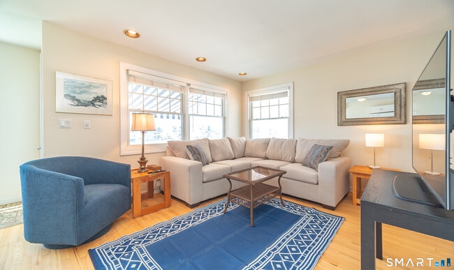21 Atlantic Ave