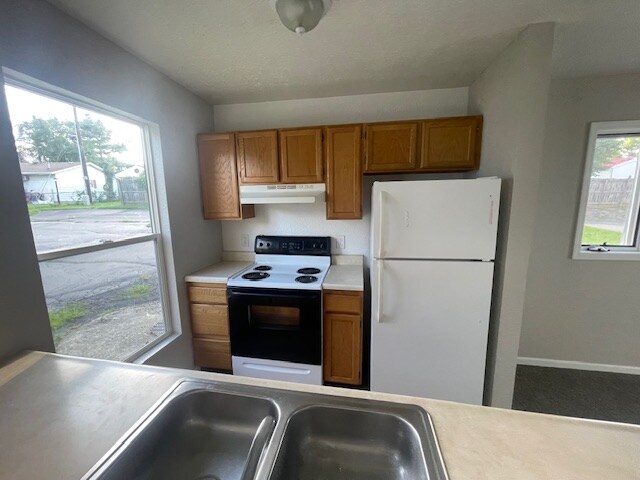 Photo - 4537 Elliot Ave