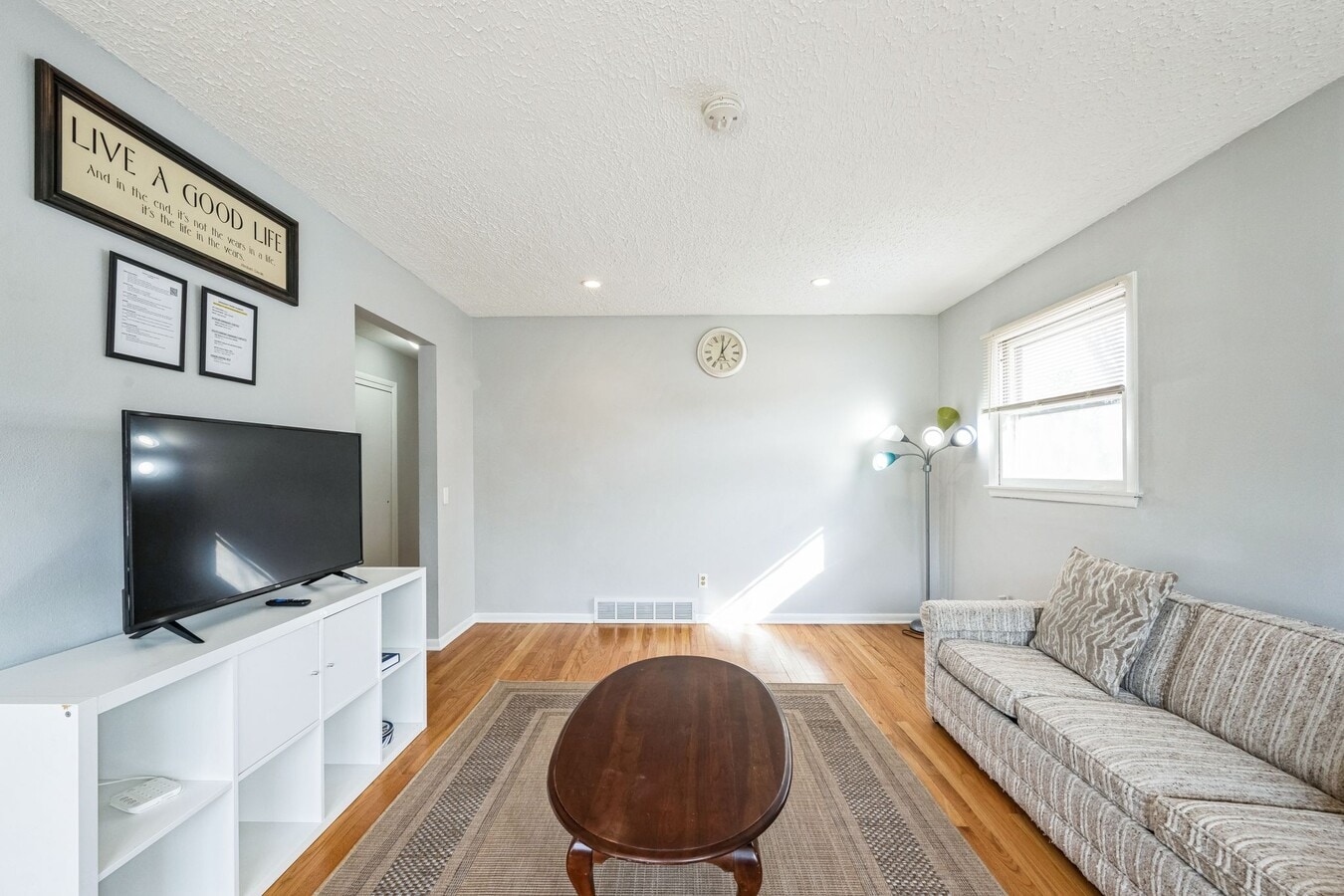 Photo - 218 Koster St