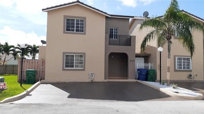 Building Photo - 7640 NW 182nd Ter Unit 108 Rental