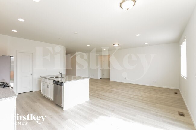 Photo - 14593 Normande Dr