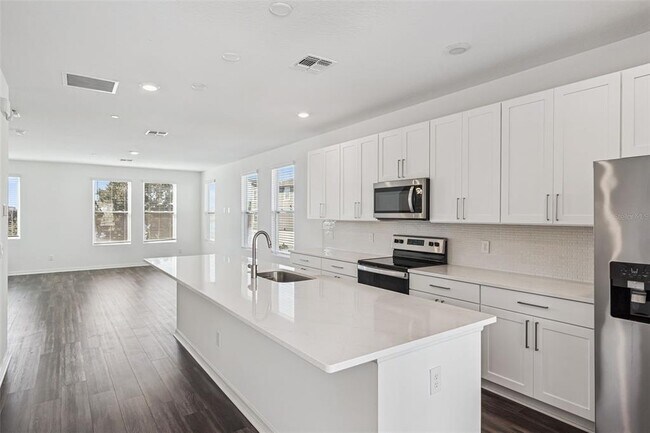 Photo - 12620 Willstatter Ave