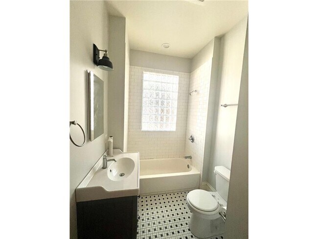 Photo - 1609 Elliot Ave