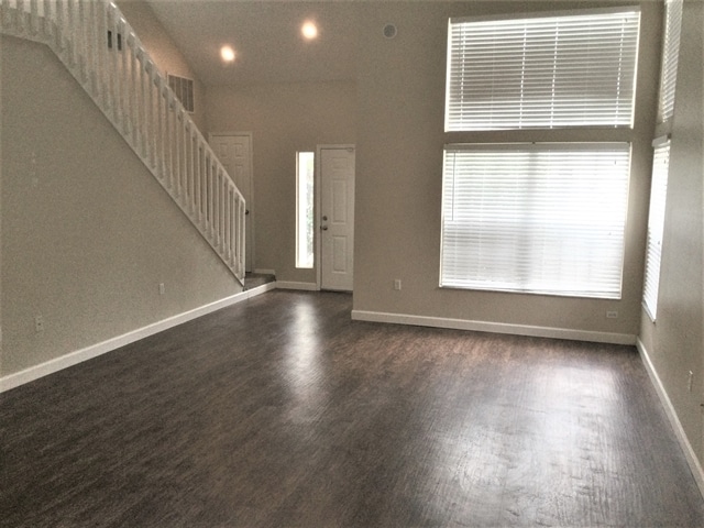 Photo - 7909 Hathaway Dr