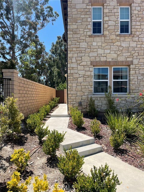 Photo - 105 Acadia Ct