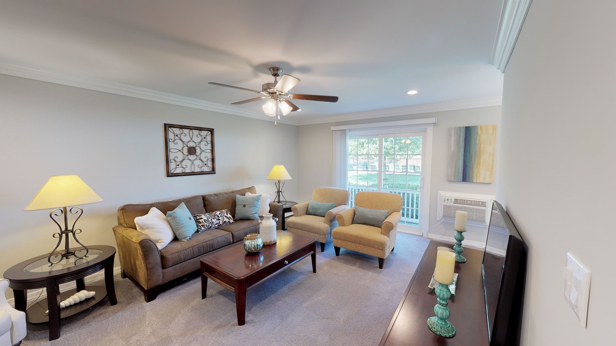 Photo - Fairfield Courtyard at Lake Grove Apartments