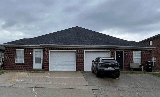 Photo - 601 Sherard Cir