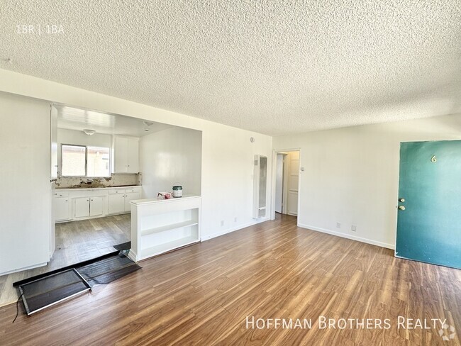 Building Photo - 400 Western Ave Unit 6 Rental