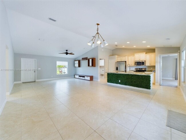 Photo - 1557 SW Aledo Ln
