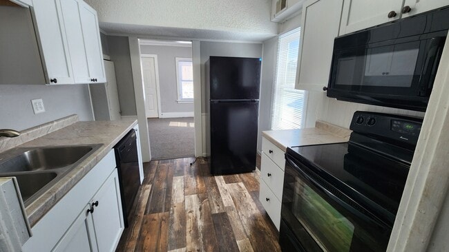 Photo - Cozy House with Large Yard