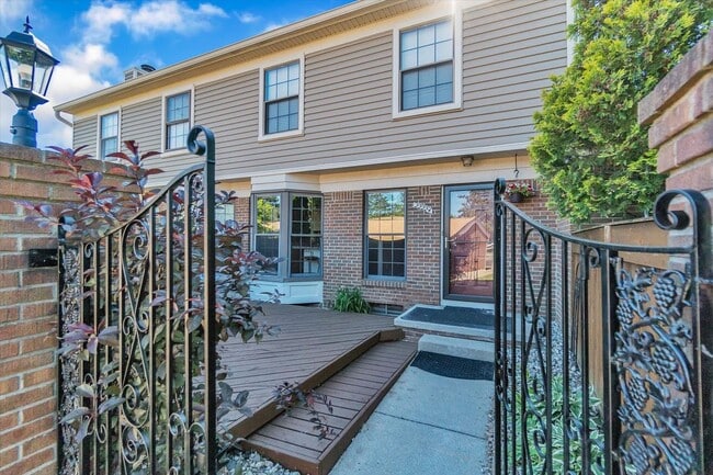 Photo - 22224 Edgewater