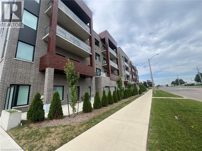 Photo - 408 Dundas St S Unit 403