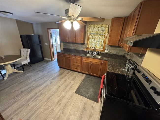 Photo - 22 Overhill Rd